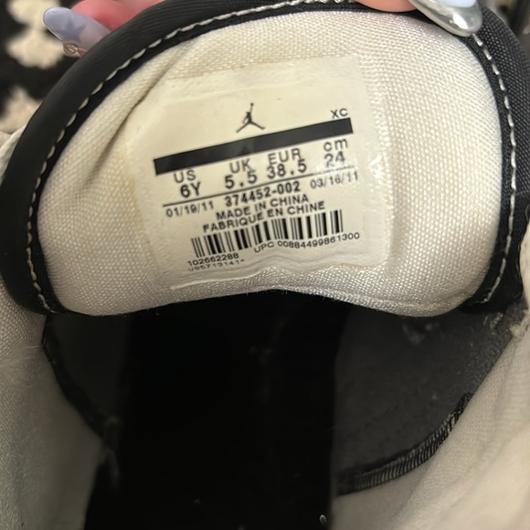 Vintage grey Nike Jordans🩶 - Picture 5 of 5